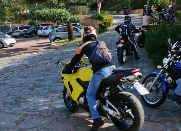 hotel_per_motociclisti_sardegna_parcheggio_coperto_custodito