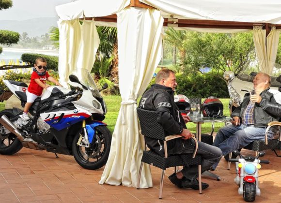 motorradhotels in sardinien