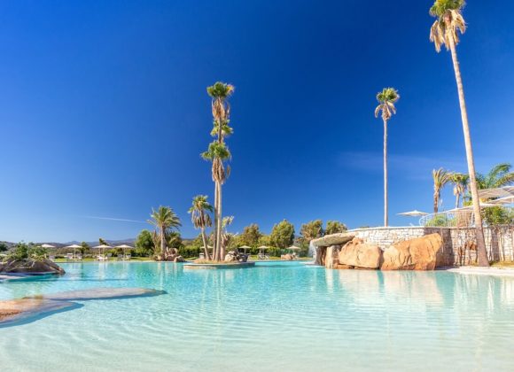 hotel-con-piscina-tropicale-acqua-di-mare-sardegna