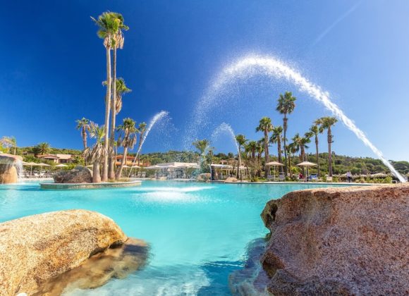 hotel-con-piscina-tropicale-acqua-di-mare-sardegna