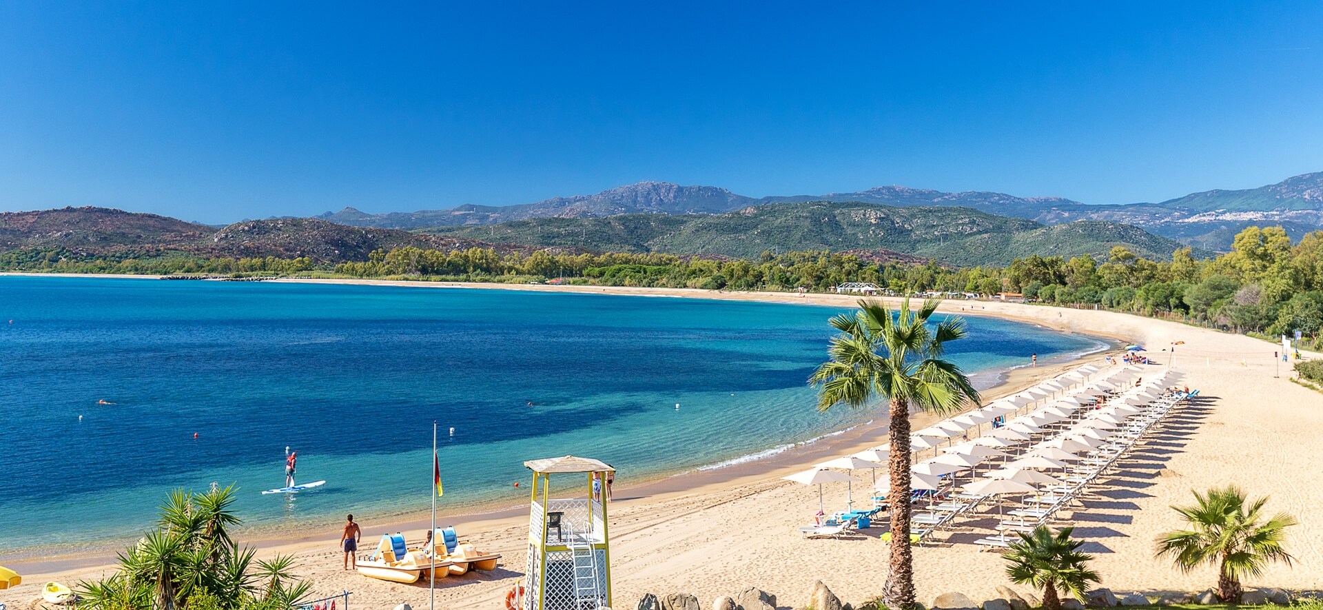 Familienhotel am Meer Sardinien mit großem Pool und Strand